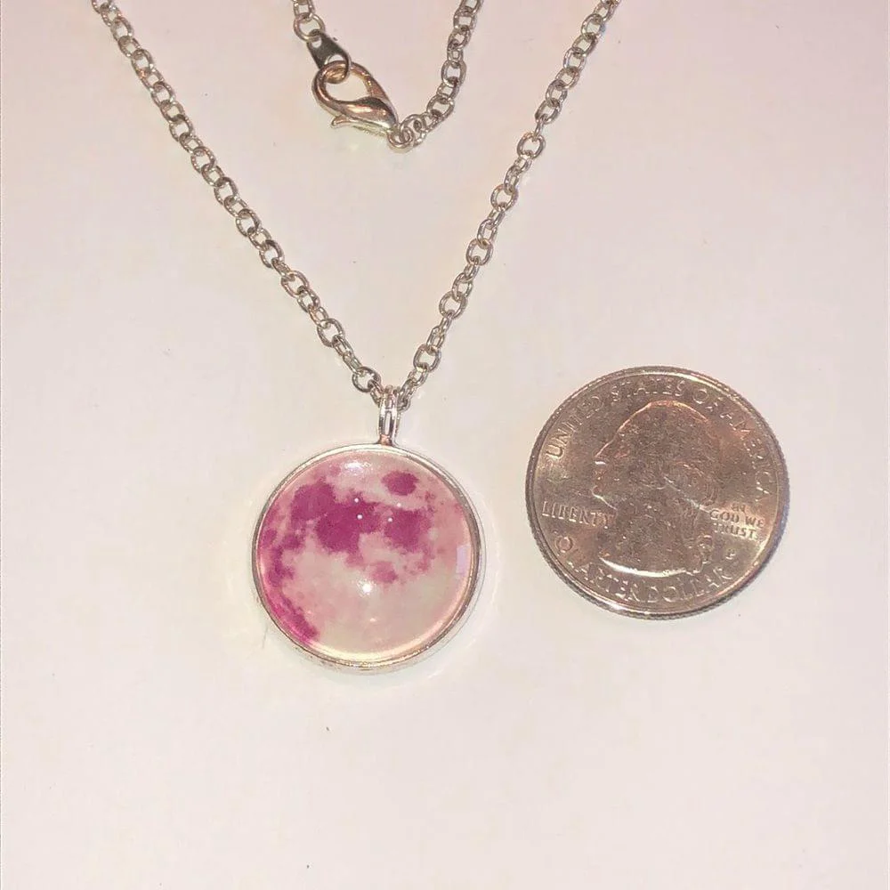 Silver Tone Chain Pink & White Round Boho Pendant Necklace